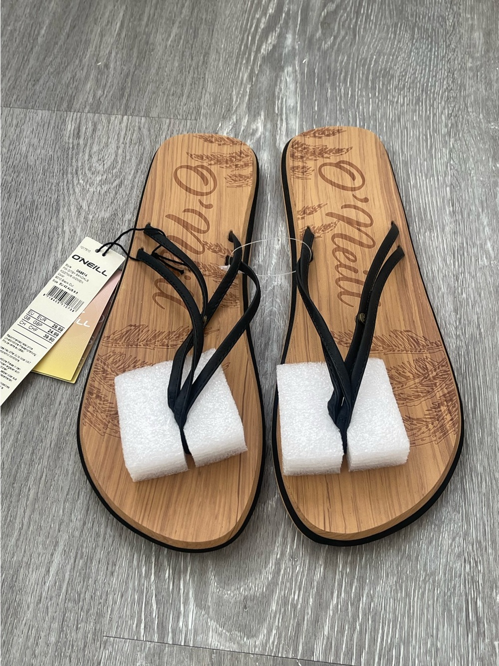 O’Neill NEW with Tags Black Out Ditsy Sandals Size 10